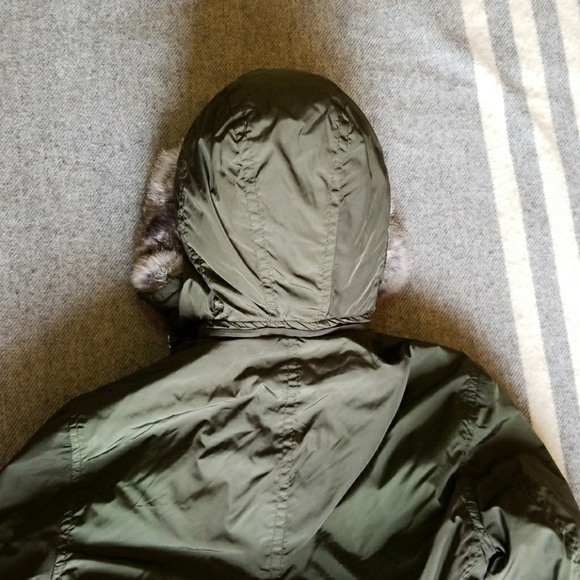 Sold.  Salvatore Ferragamo kids jacket 6-7 - Picture 6 of 8